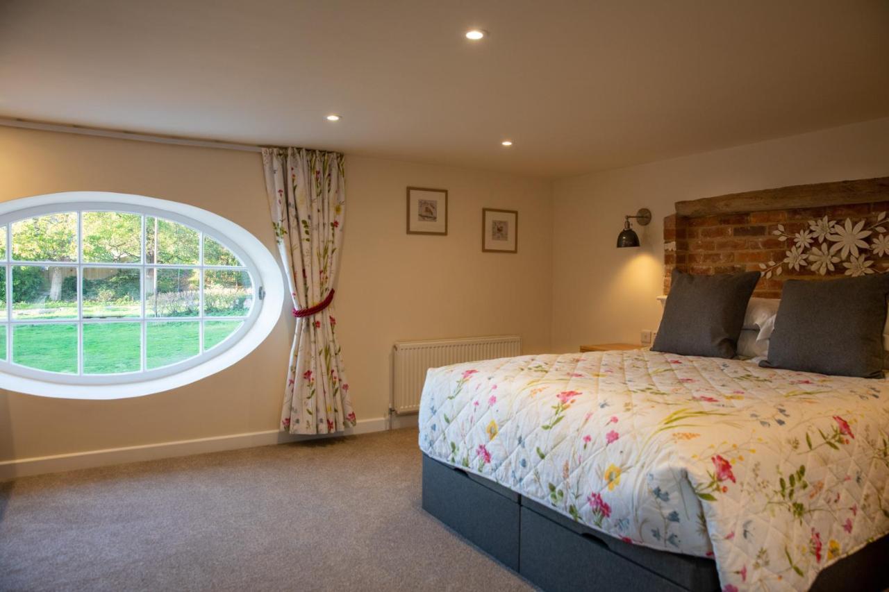 Rollestone Coach House Vila Shrewton Exterior foto